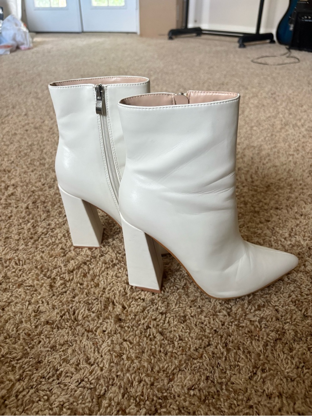Boohoo White Pointed Block Heel Ankle Boots